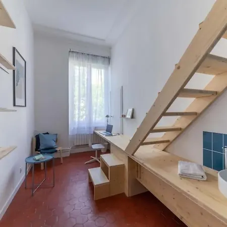 Apartment Bel Et Grand Quais De La Fontaine Nimes
